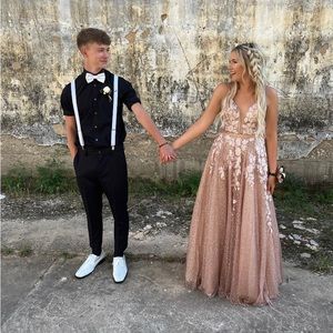 worn one time for 2-3 hours. originally paid $550 from camille la vie.